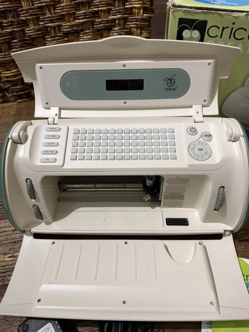 Cricut Electronic Cutting Machine in White with Mint Accents